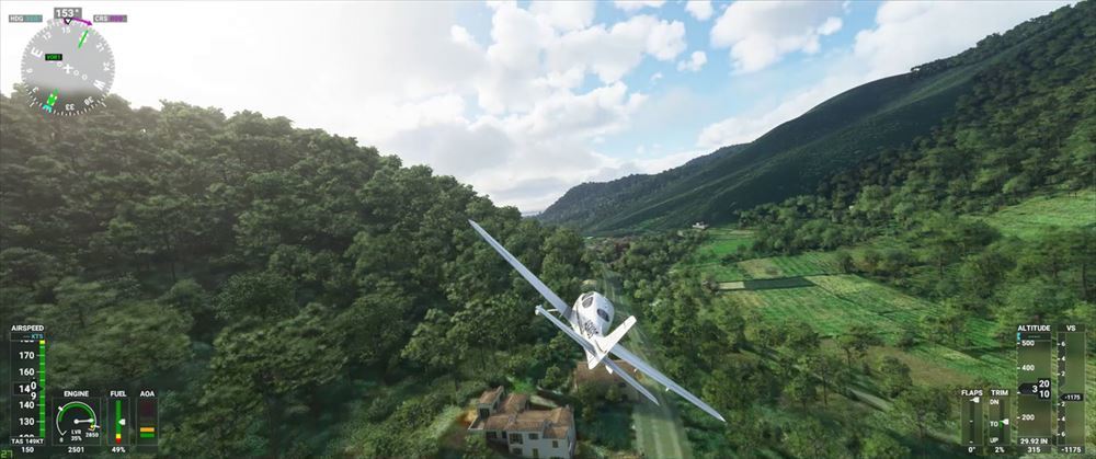 のんびり景色を見ながら遊覧飛行するなら小型のプロペラ機が最適