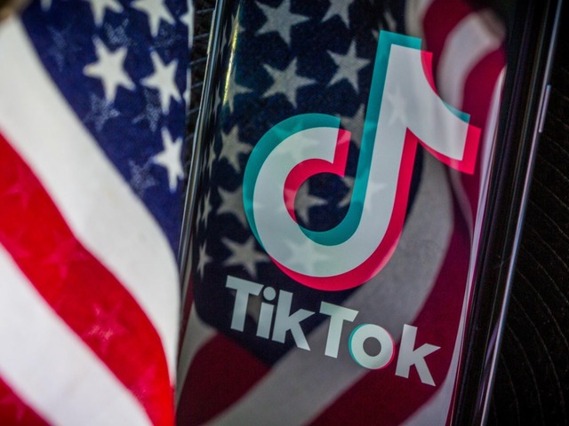 Tik tok united states flag reflection 5325 1280x960