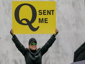 狂った陰謀論「QAnon」とは--悪魔崇拝に人身売買、拡散する根拠なき情報