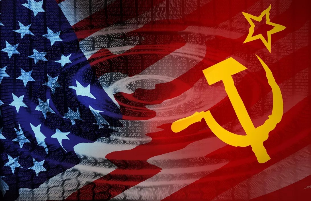 米国とロシアの国旗