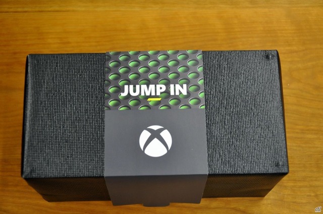 発売に先駆け「Xbox Series X」開封の儀--まさにボックスと言える本体に - 9/25 - CNET Japan