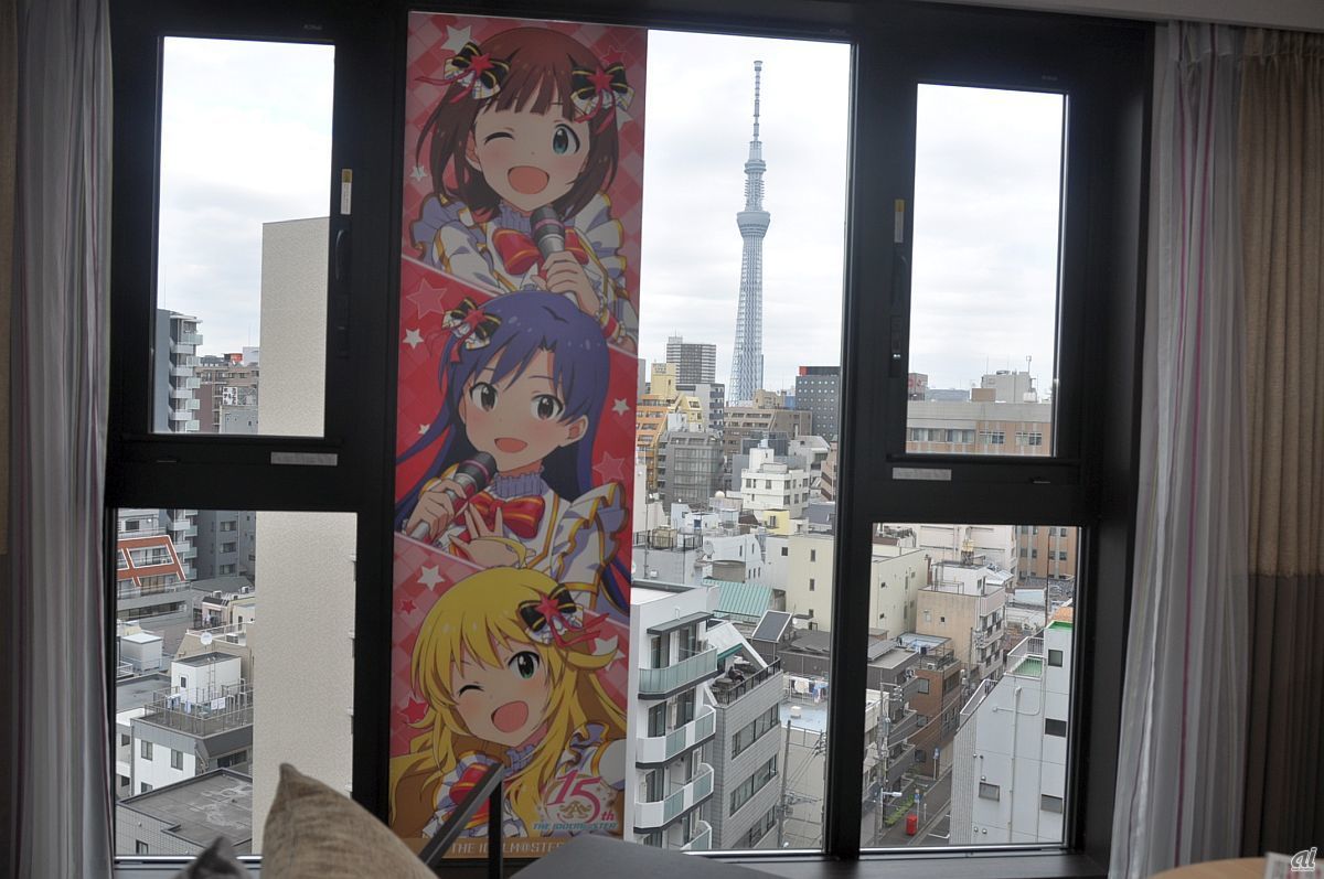 窓から東京スカイツリーを見ることができる