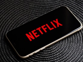 Netflix、音声だけを再生する「映像オフ」モードをテスト中