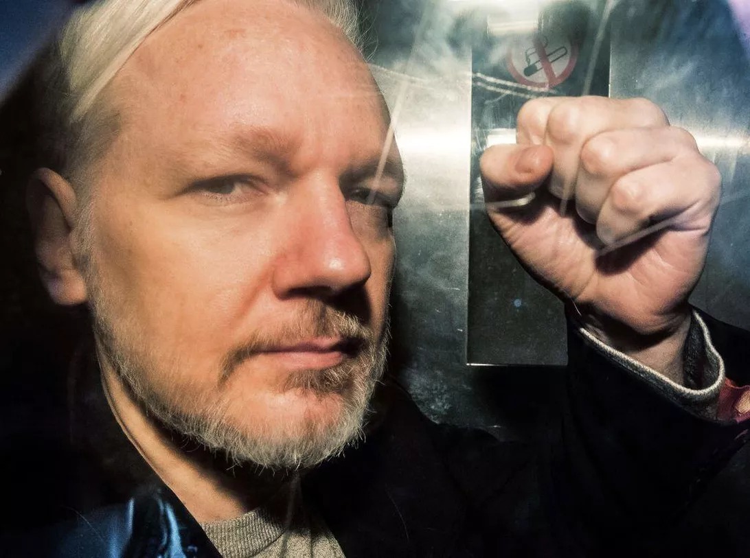 Julian Assange被告