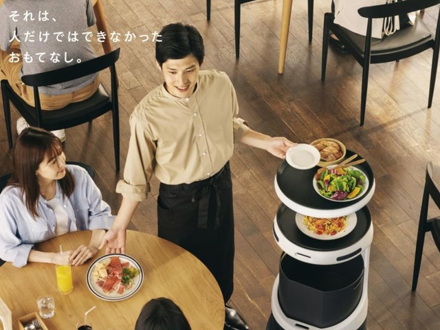 ソフトバンクロボティクスの配膳ロボ「Servi」が発売--飲食店など100ブランドが導入