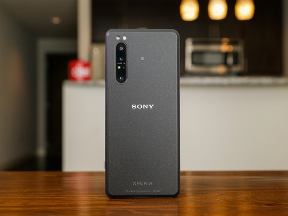 ソニーのプロ向けスマホ「Xperia PRO」を写真で見る