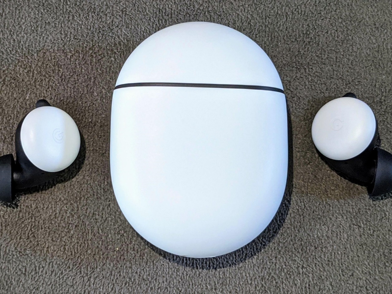 グーグルの無線イヤホン「Pixel Buds」--9つの便利機能を紹介 - CNET Japan