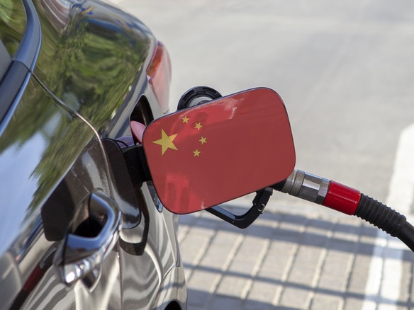 中国はいかにして「自動車大国」に成長したのか--黎明期からの歴史を振り返る