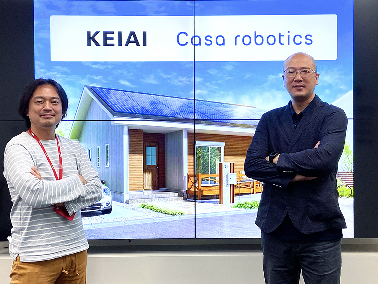 Casa robotics 代表取締役の細谷竜一氏（右）とケイアイスター不動産 デジタルサービス企画部部長の松山一則氏（左）