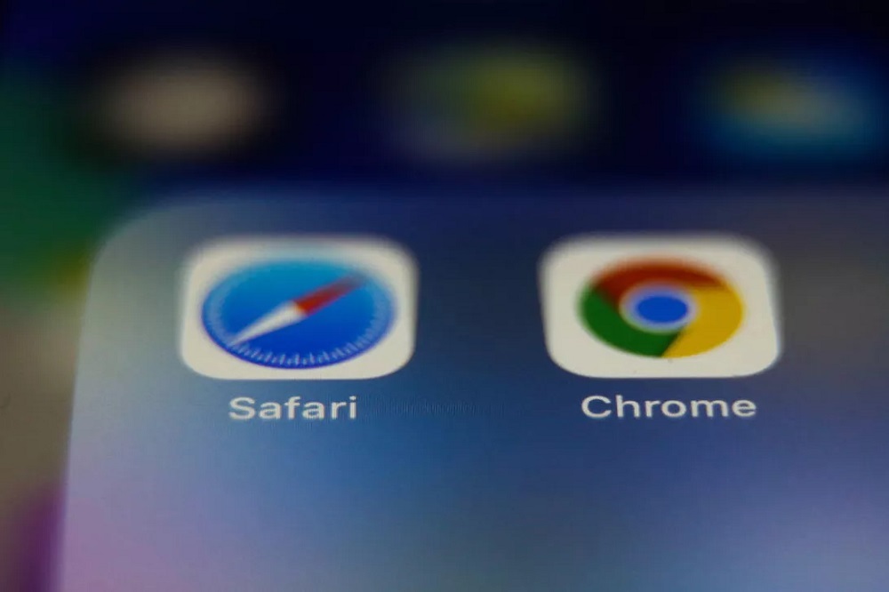 「Chrome」と「Safari」のアイコン