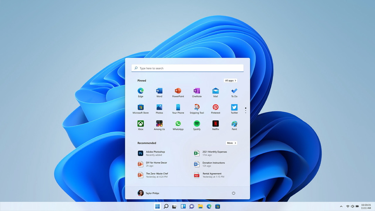 Windows 11の新しいタスクバーでは、「スタート」ボタンが中央に寄せられている
