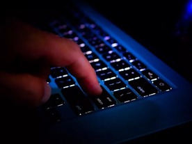 トランプ支持者の新たなSNS「GETTR」、早くもハッキングの被害に