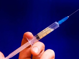 Facebook、コロナワクチン関連の誤情報拡散を狙った偽アカウントを削除