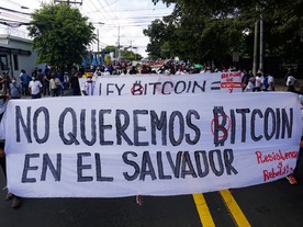エルサルバドルで抗議デモ、ビットコインの法定通貨化などに反対の声