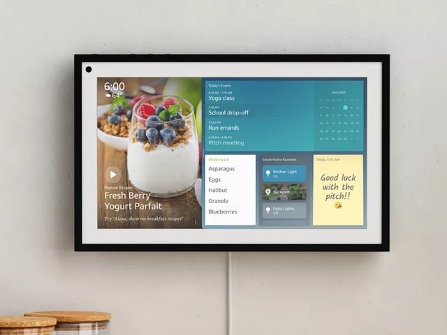 アマゾン、「Echo Show 15」を発表--壁掛け可能な「Alexa」搭載スマートディスプレイ