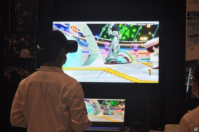 　主催者企画エリアの一角には、仮想空間に設けられた「TGSVR2021」を、VRヘッドセットで体験できるコーナーを設置。