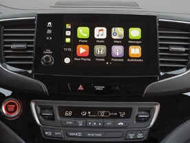 アップル、「iPhone」で車のエアコンなどの操作を可能にする計画か