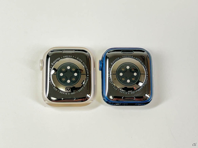 　左がSeries 7、右がSeries 6。センサーの部分はパッと見た感じ変わった印象はない。