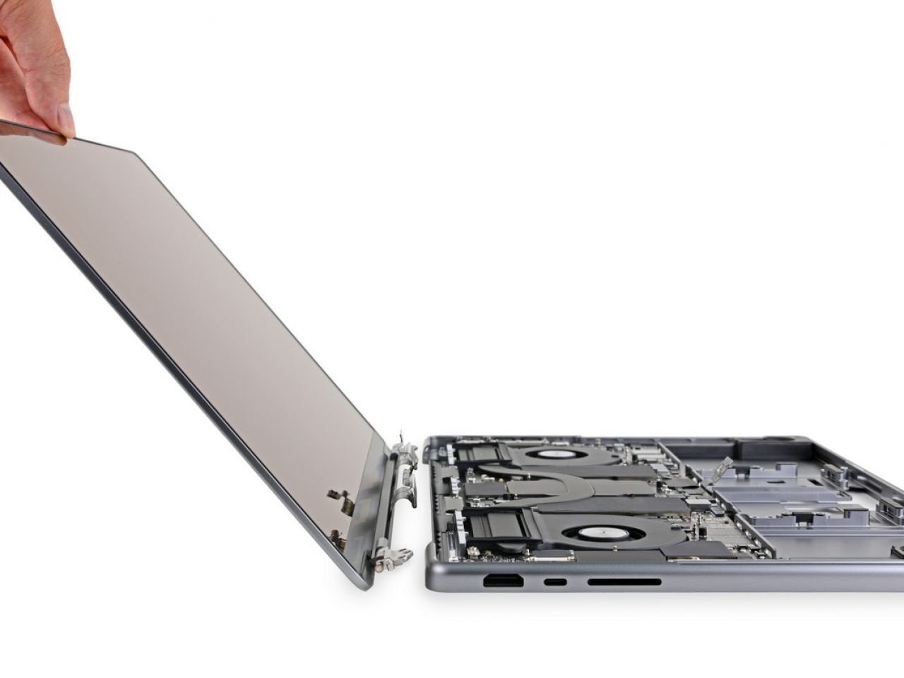 新「MacBook Pro」をiFixitが分解--修理しやすさは「正しい方向 新「MacBook Pro」をiFixitが分解--修理しやすさは「正しい方向