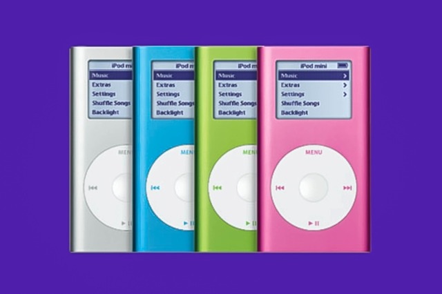 第2世代iPod mini

　2005年2月、第2世代iPod miniが4色で登場した。ストレージ容量は4GBか6GBを選択できる。