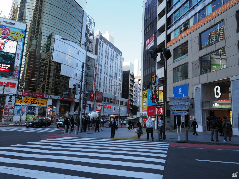 11月15日にオープンする「b8ta Tokyo – Shibuya」。渋谷駅から徒歩約1分、宮益坂下交差点という好立地だ
