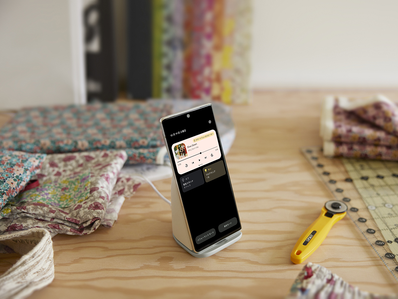 グーグル、第2世代「Pixel Stand」を発売--イヤフォンにも対応する無線 