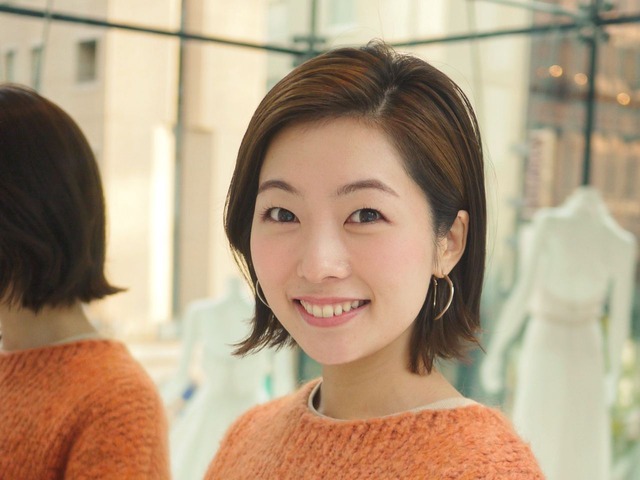 お手頃価格でおしゃれなドレスを 結婚式ゲスト向けのレンタル事業を展開するアンドユー松田氏 Cnet Japan