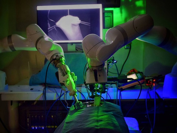 ロボットが支援なしでブタの手術に成功--米ジョンズ・ホプキンズ大学