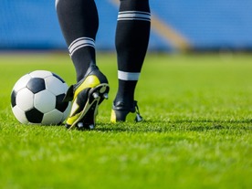 AIは審判不足に悩むアマチュアサッカーの救世主となるか