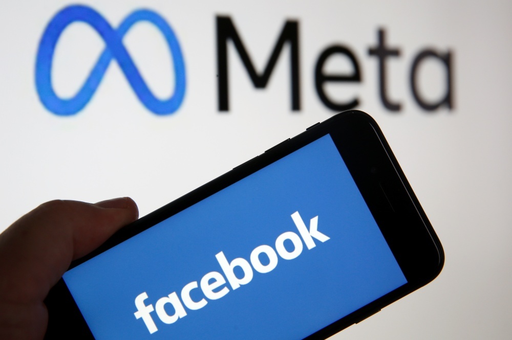 MetaとFacebookのロゴ