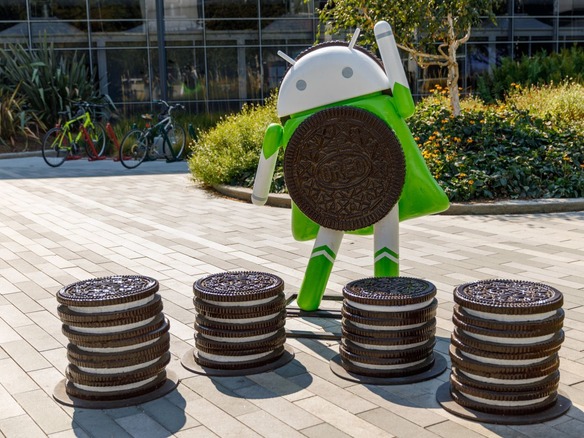 グーグル、ビジターに人気の「Android」像を本社から撤去