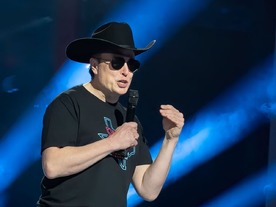 マスクCEO、テスラ従業員に週40時間の出社を求める--「さもなくば退職」