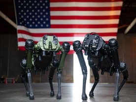 米宇宙軍、ロボット犬による基地内パトロールを実演