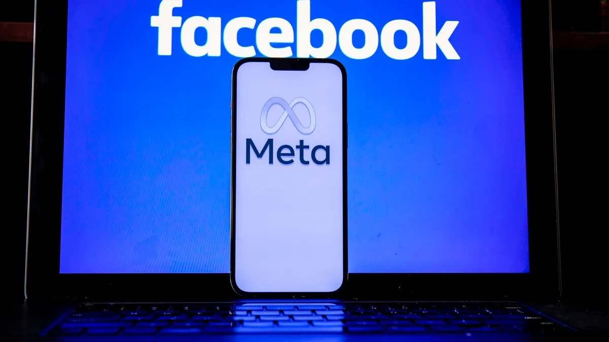 FacebookとMetaのロゴ