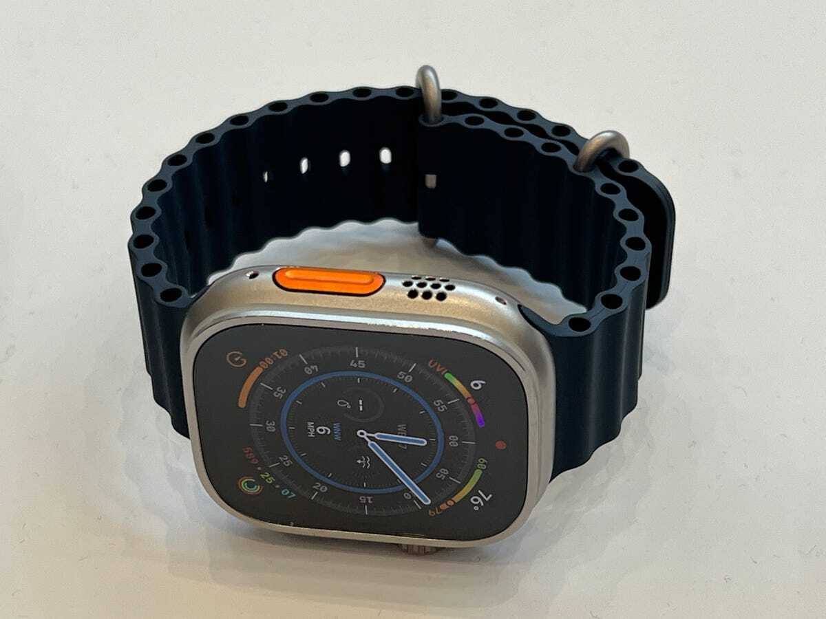 Apple Watch Ultraの側面