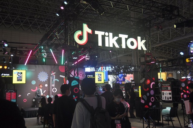 　「TikTok for Business」ブース。ゲームマーケティングにおける活用方法などのトークイベントが行われた。