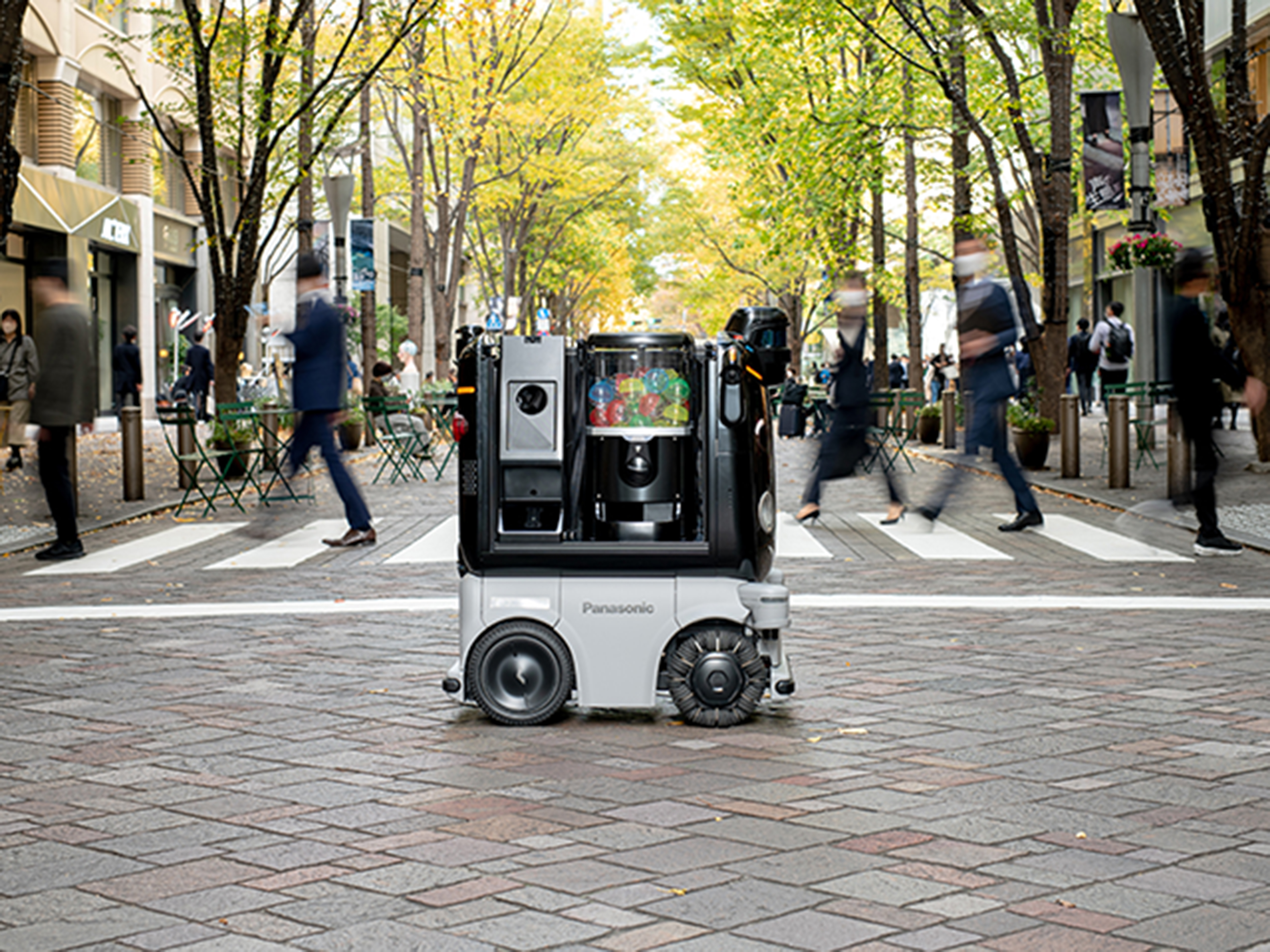 公道でのロボット単独による販売実証実験を実施