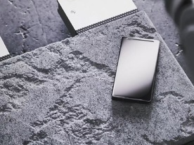 コーニング、落下耐性をさらに高めた「Gorilla Glass Victus 2」を発表