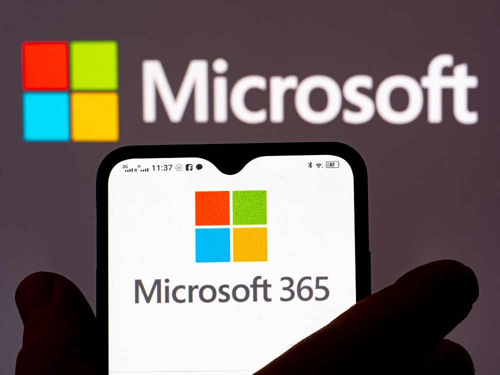 Microsoft 365のロゴを表示したスマートフォン