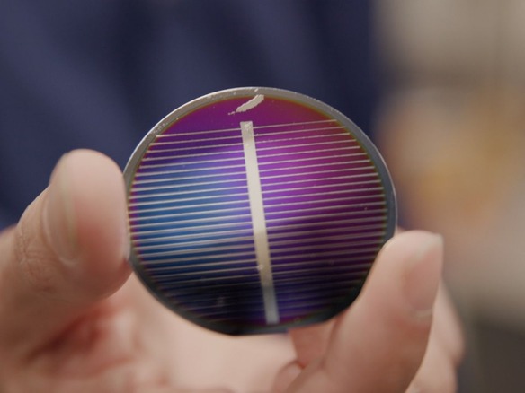 Blue Origin、月の表面物質を利用した太陽電池のプロトタイプを製造