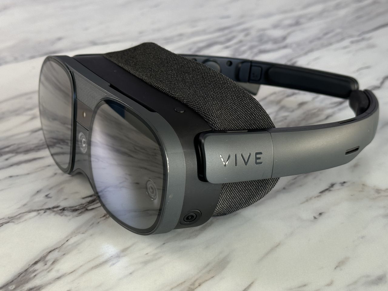VRヘッドセット「VIVE XR Elite」--ハードウェアに飛躍的な進化の兆し