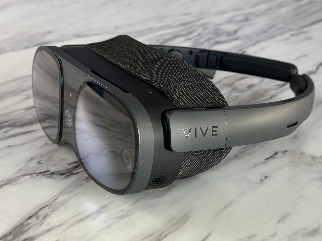 よろしくお願いしますVIVE XR Elite