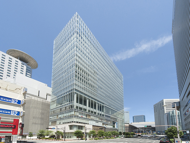 「SOLUTIONS GATE OSAKA UMEDA」が入居するヒルトンプラザウエストオフィスタワー