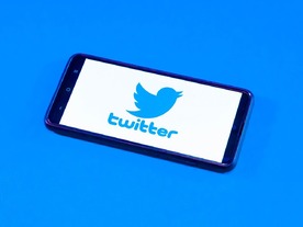 Twitterのロゴ、青い鳥から「X」に変更へ--イーロン・マスク氏が宣言