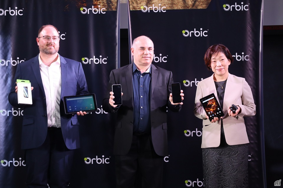 （左から）米Orbic APAC Product Operation担当 ケィラブ・エドリン氏、Japan Orbic 社長 兼 米Orbic EVPセールス＆オペレーションズ ダニー・アダモポウロス氏、Japan Orbic ビジネス・ディベロップメント・マネージャ 島田 日登美氏