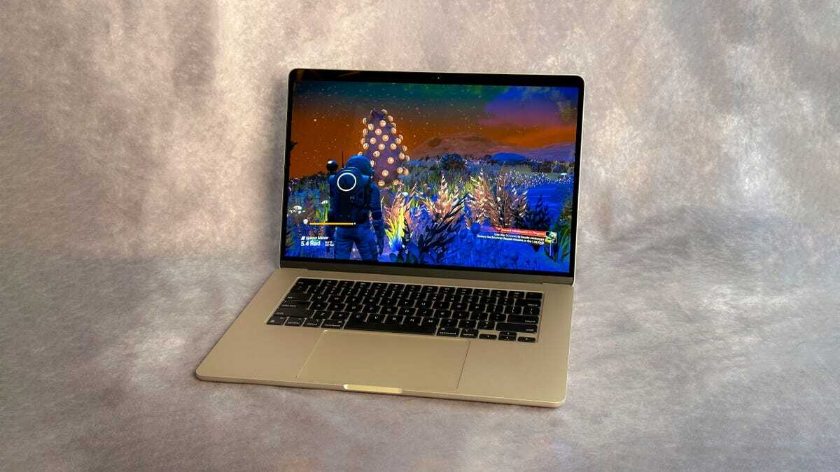 15インチ「MacBook Air」レビュー：大画面と進化したスピーカーで ...