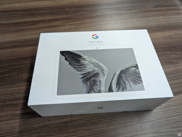 　グーグルが5月に発表した純正タブレット「Google Pixel Tablet」。「充電スピーカーホルダー」を採用しており、日本では6月20日に発売となる。さまざまな角度から写真で見ていこう。