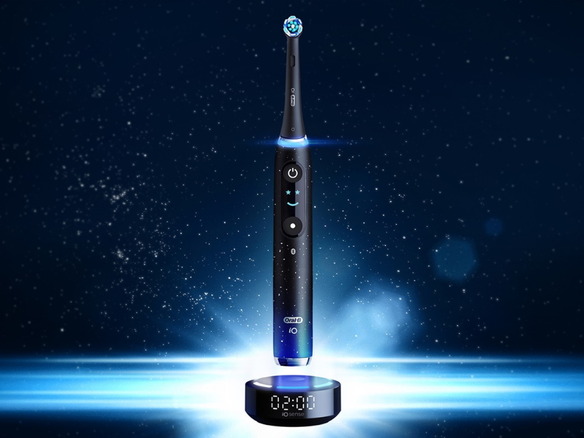 スマホなしでブラッシングガイド可能に--P＆G、電動歯ブラシの最上位モデル「オーラルB iO10」