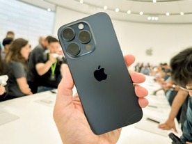 「iPhone 15」シリーズは、アップルが主張するほど修理しやすくない--iFixit