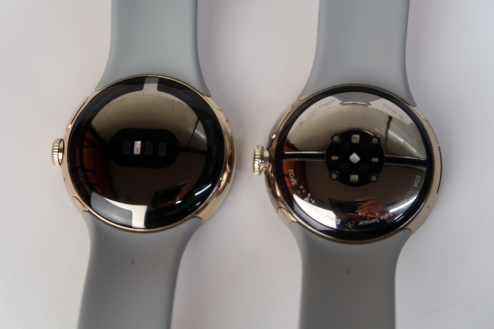 初代（左）とPixel Watch 2（右）ではセンサー部分に大きな違いを感じる
